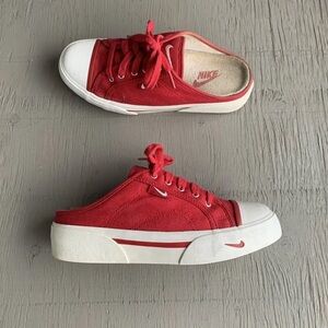 VINTAGE NIKE FLAT SLIP ON SHOES SIZE 9 HERMOSA MULES